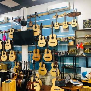 Cửa hàng guitar Bắc Từ Liêm, Hà Nội. Guitar isaac số 42 phố Kiều Mai, Bắc Từ Liêm, Hà Nội.